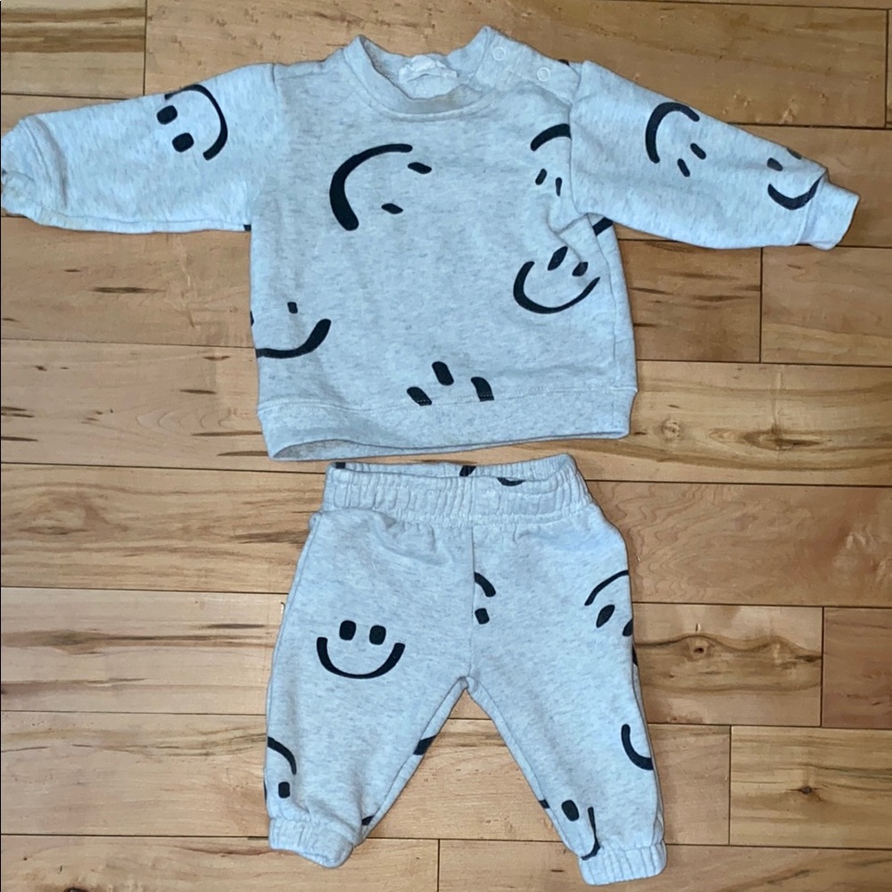 Baby Smiley Face Long Sleeve Sweatshirt and Jogger Pants Set
